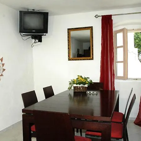 Iz Appartamento Mali Iž